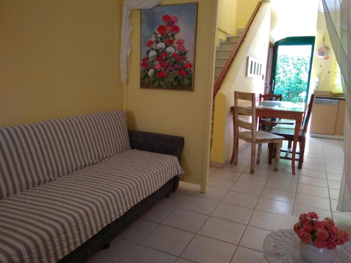 Villa Ladina Ligia Exterior foto